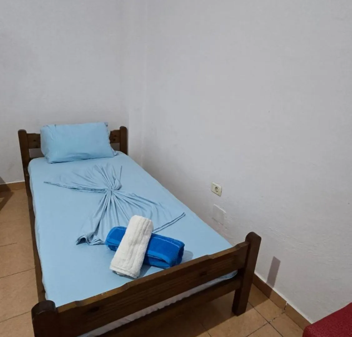 Ari Apartments Borsh